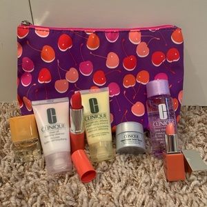 Clinique makeup & makeup bag (never used)